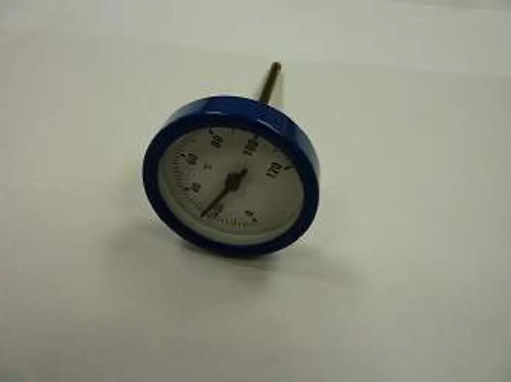 Thermometer mit einem kreisförmigen Ziffernblatt und blauer Umrandung, das zur Temperaturmessung verwendet wird. Hersteller ist Remeha.
